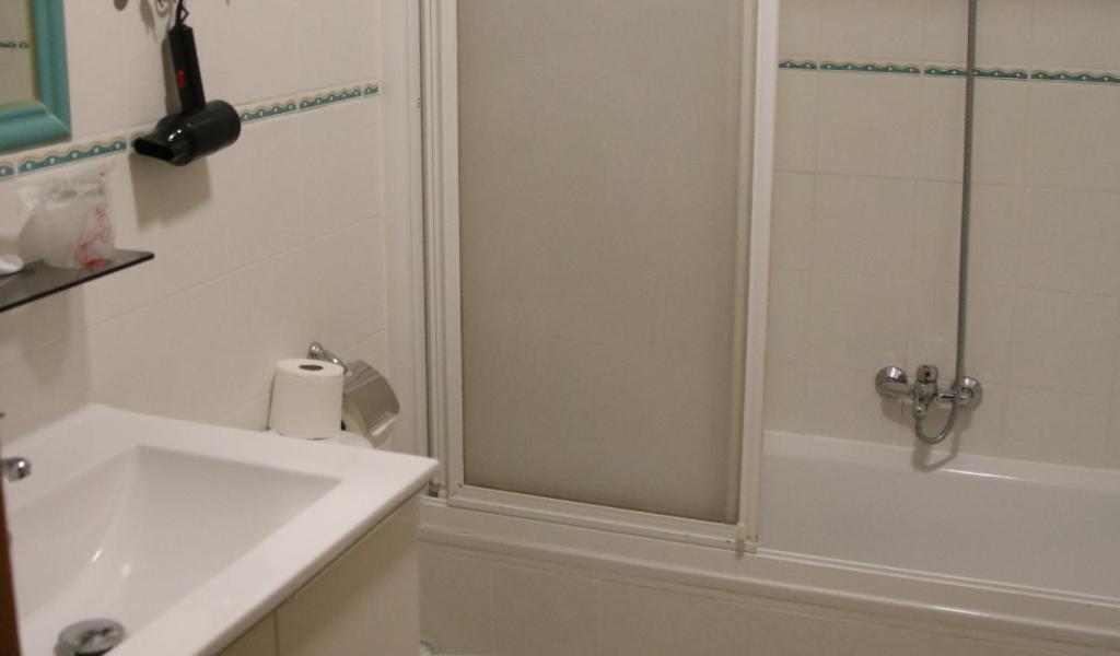 Hostal Burgales Milagro Esterno foto