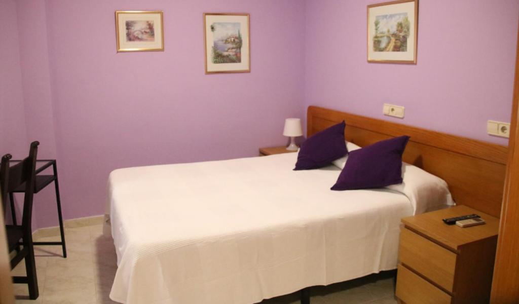 Hostal Burgales Milagro Esterno foto