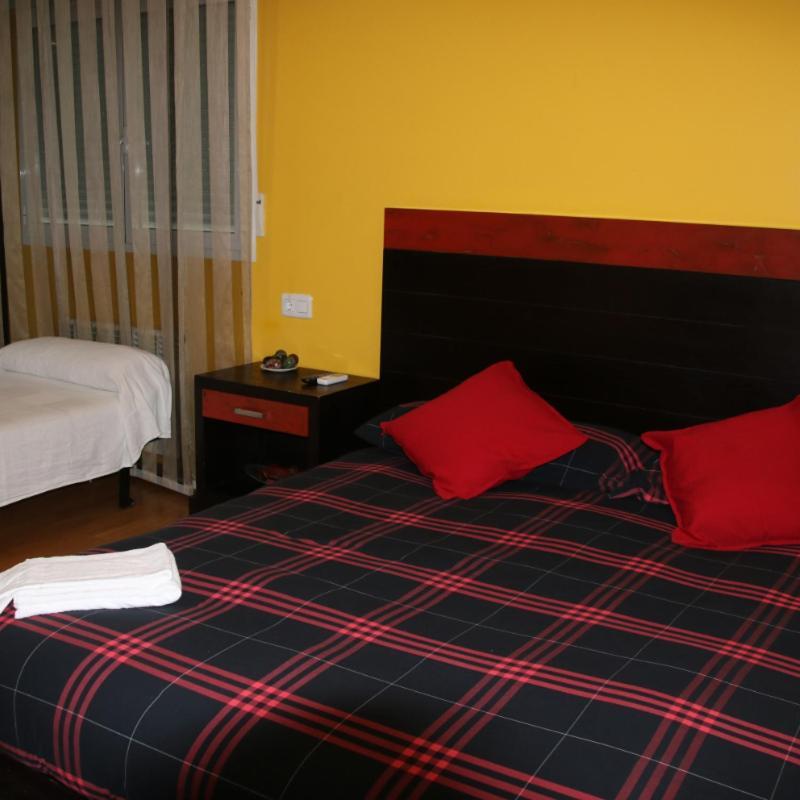Hostal Burgales Milagro Esterno foto